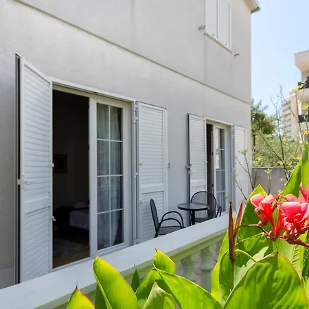 Apartament Family Ina *