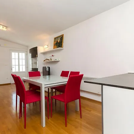 Family Ina Apartamento *