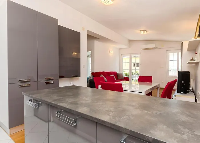 Family Ina Appartement Vodice